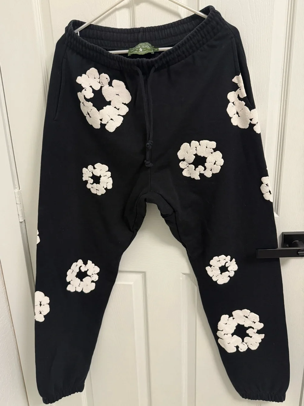 Denim tears COTTON WREATH sweatpants black